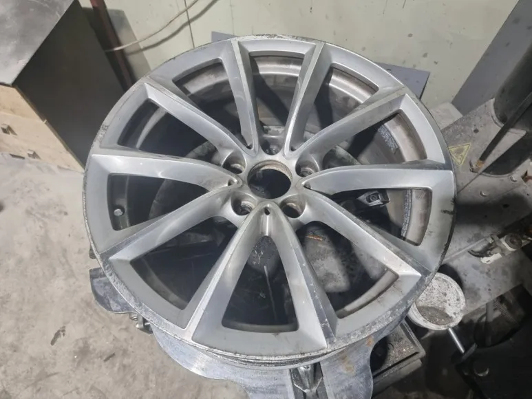 BMW 5 Series wheel repair - BMW 5 Series Wheel Repair & Refinishing Review — Professional Restoration photo 6