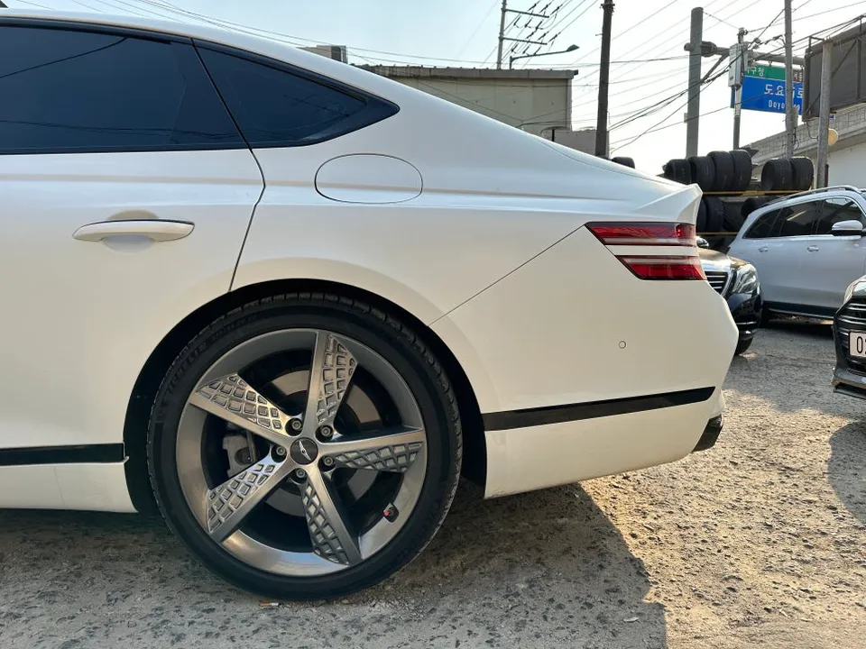 Genesis G80 wheel repair - Genesis G80 Wheel Refinishing Review — ₩70K Per Rim Restoration photo 3