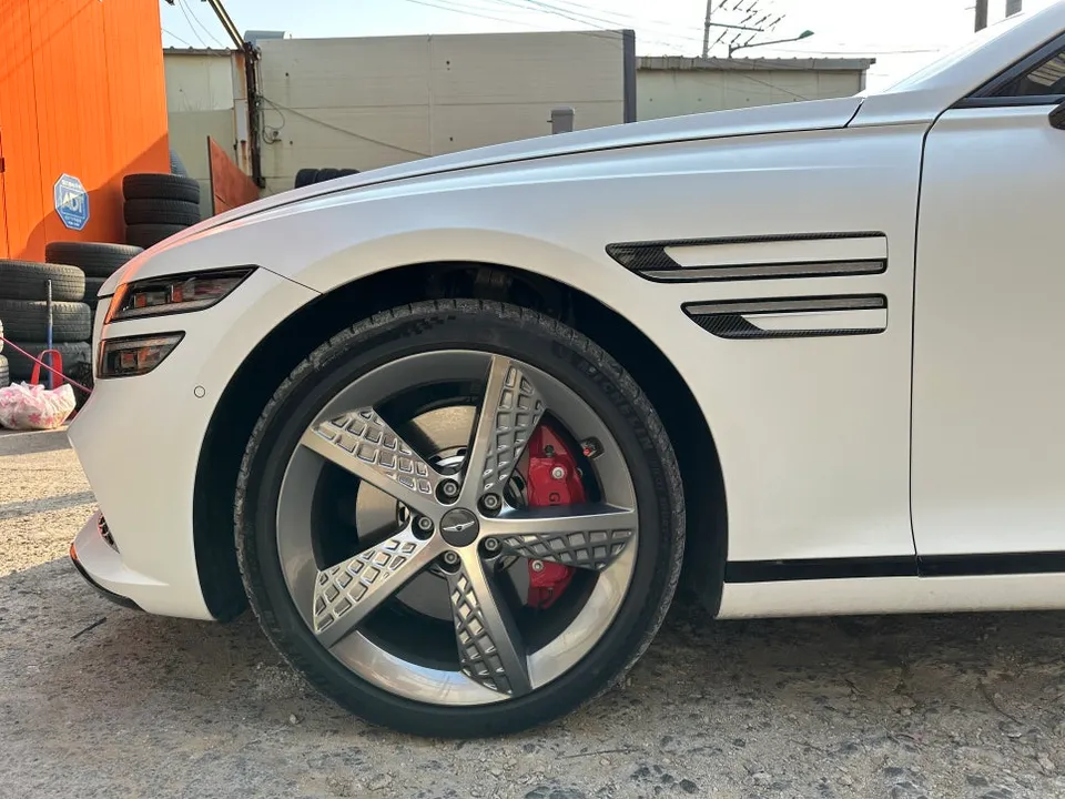 Genesis G80 wheel repair - Genesis G80 Wheel Refinishing Review — ₩70K Per Rim Restoration photo 5
