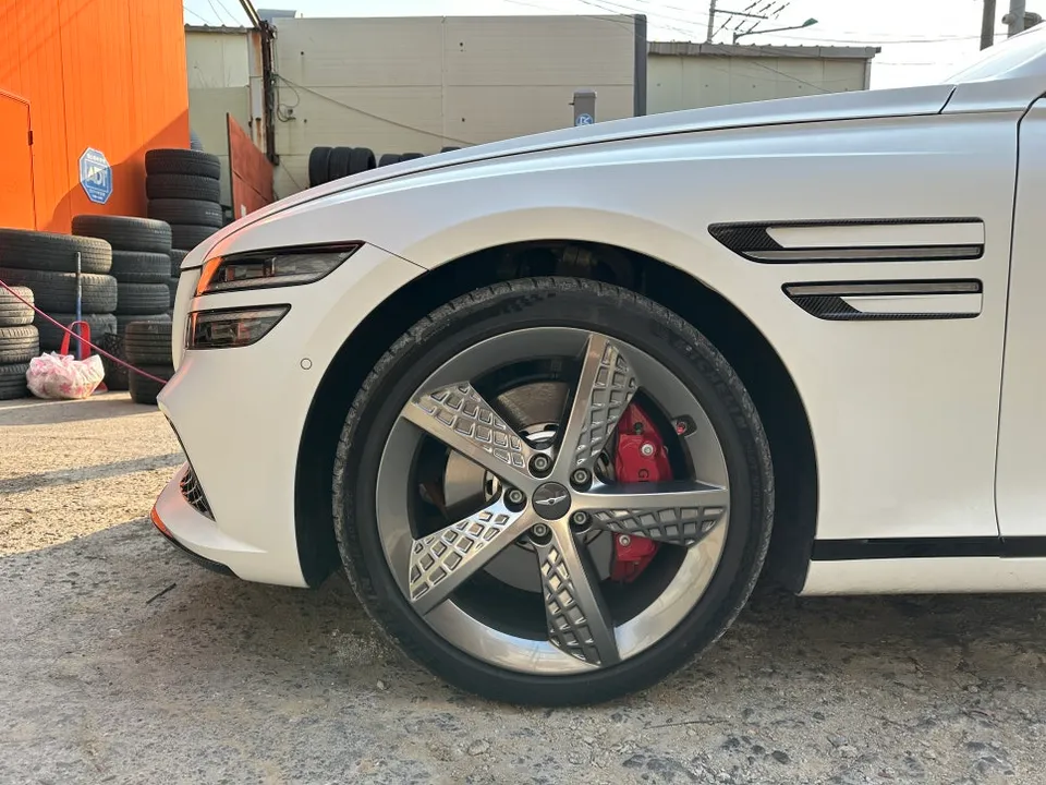 Genesis G80 wheel repair - Genesis G80 Wheel Refinishing Review — ₩70K Per Rim Restoration photo 6