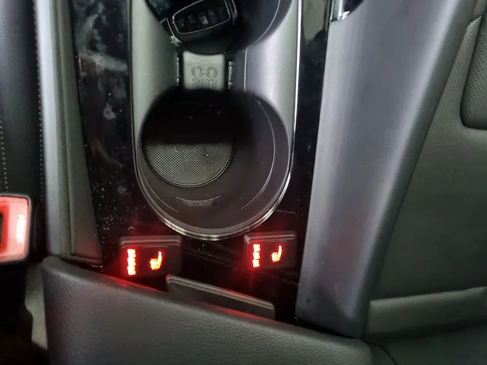 Hyundai Elantra Seat Ventilation & Heating Review — Enhanced Comf photo 3