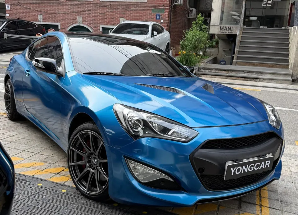 Genesis Genesis Coupeのカーラッピング事例|費用目安・仕上がり 施工写真 1-3