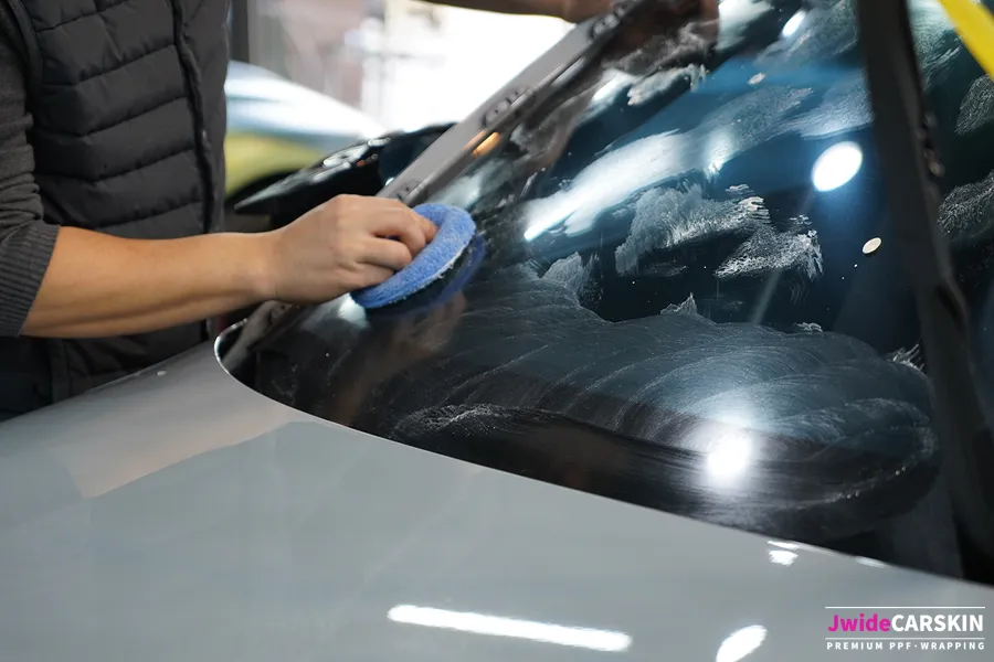 BMW M3 G80 ppf - BMW M3 PPF Review: Windshield Stone Chip Protection photo 4
