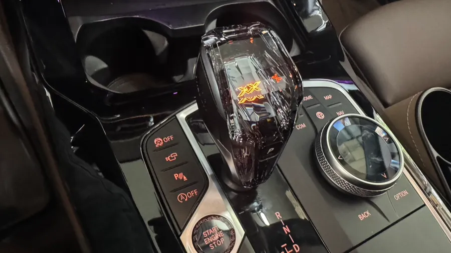 BMW X4 steering wheel - BMW X4 Steering Wheel Customization Review — Enhanced Interior photo 3