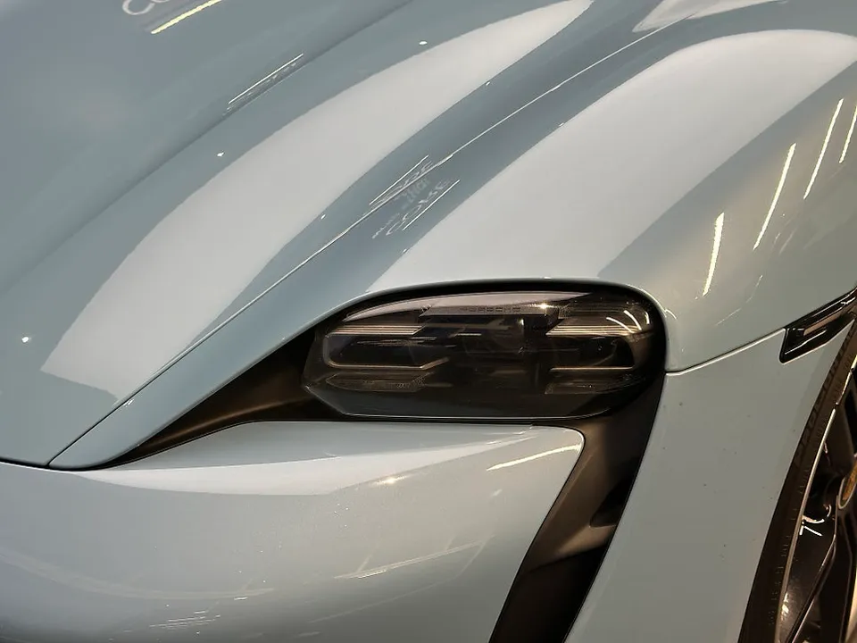 Porsche TaycanのPPF施工事例|韓国での実例 施工写真 3-1
