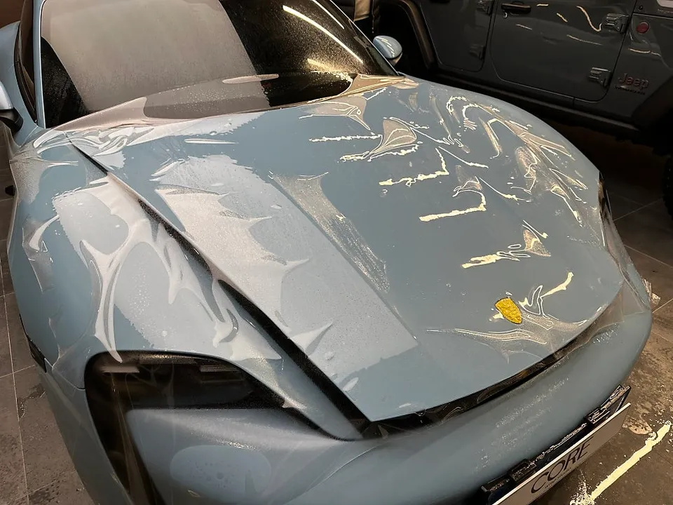 Porsche TaycanのPPF施工事例|韓国での実例 施工写真 3-2