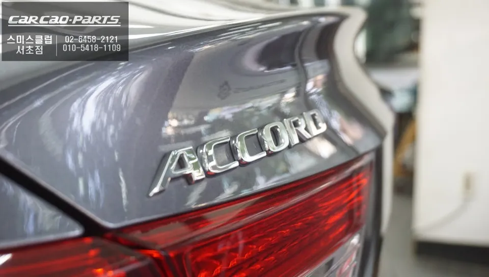 Honda Accordのドライブレコーダー取付事例 施工写真 2-2
