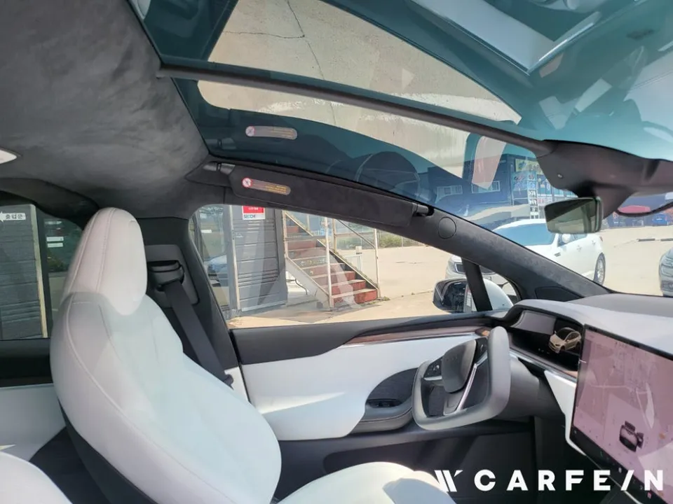 Tesla Model Sのカーフィルム施工事例｜費用目安・仕上がり 施工写真 2