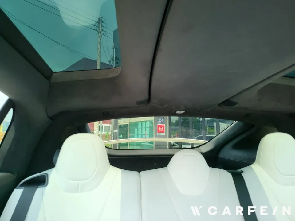 Tesla Model Sのカーフィルム施工事例｜費用目安・仕上がり 施工写真 4
