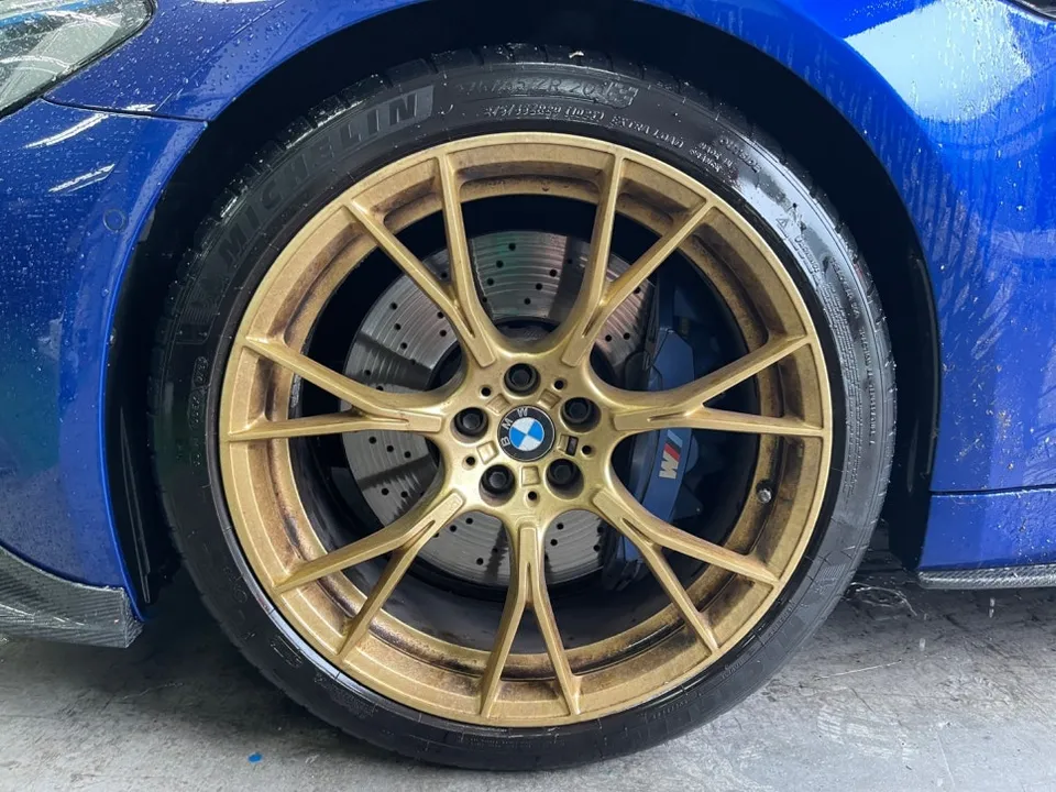 BMW M5 F90 wheel repair - BMW M5 F90 Wheel Repair Review: Gloss Black Powder Coating photo 4