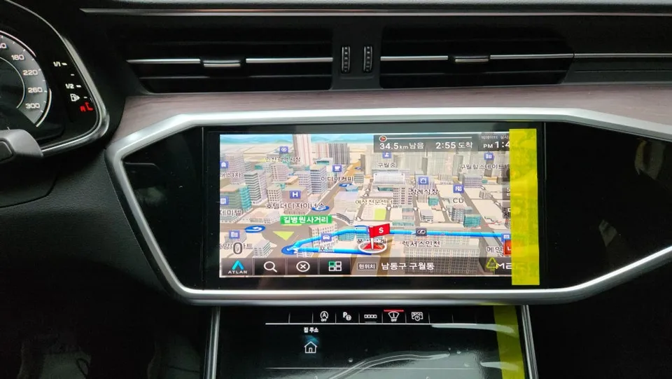 Audi A6 C8のドラレコ取付事例|費用目安・仕上がり 施工写真 3-3