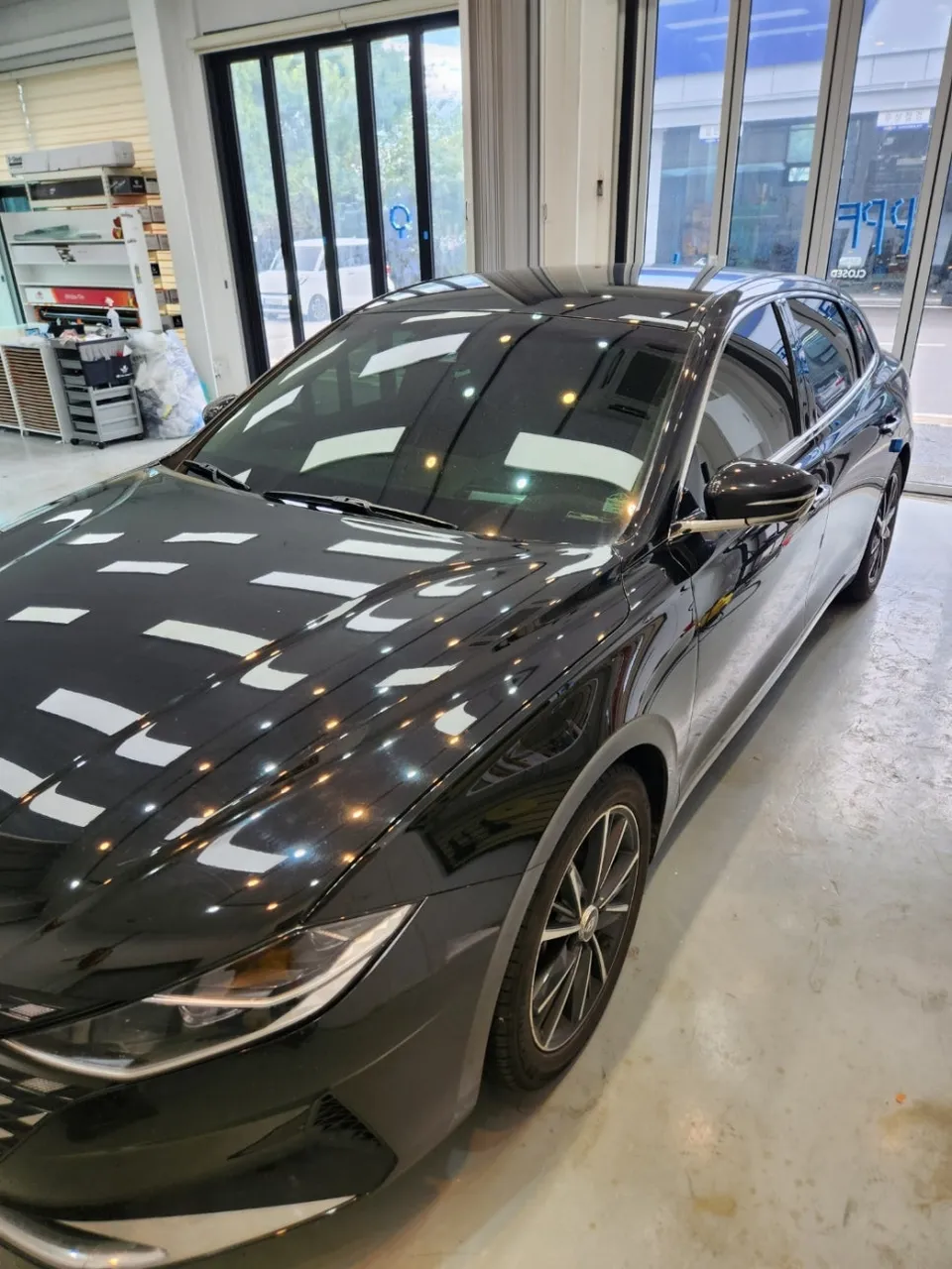 Hyundai Azeraのカーフィルム施工事例｜費用目安・仕上がり 写真