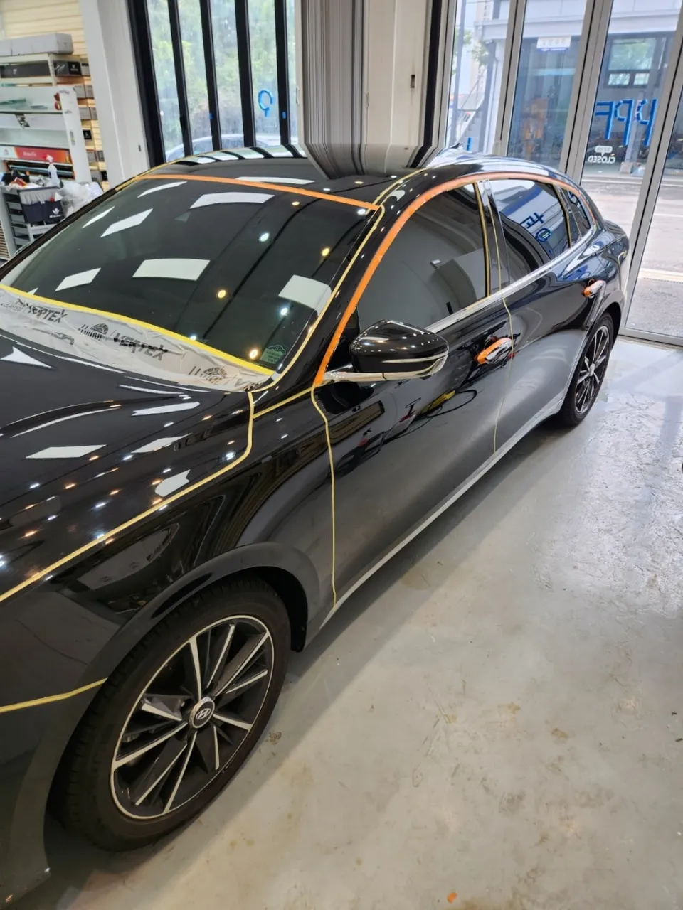 Hyundai Azeraのカーフィルム施工事例｜費用目安・仕上がり 施工写真 2-3