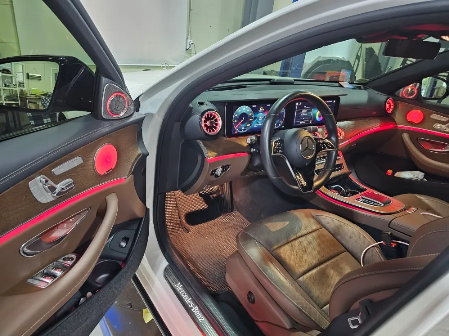 Mercedes-Benz E-Class W213のカーオーディオ施工事例 施工写真 4-1