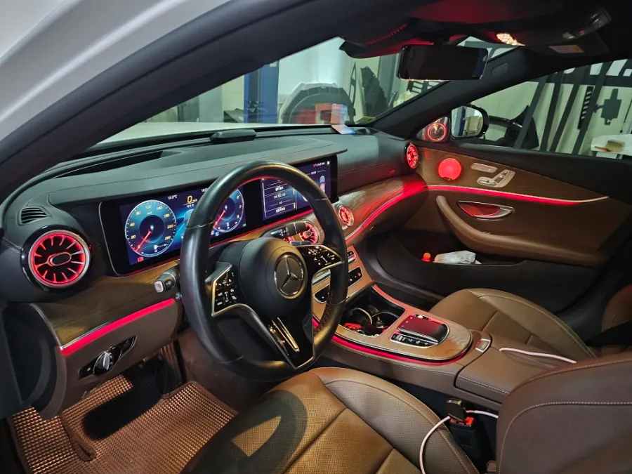 Mercedes-Benz E-Class W213のカーオーディオ施工事例 施工写真 3-2