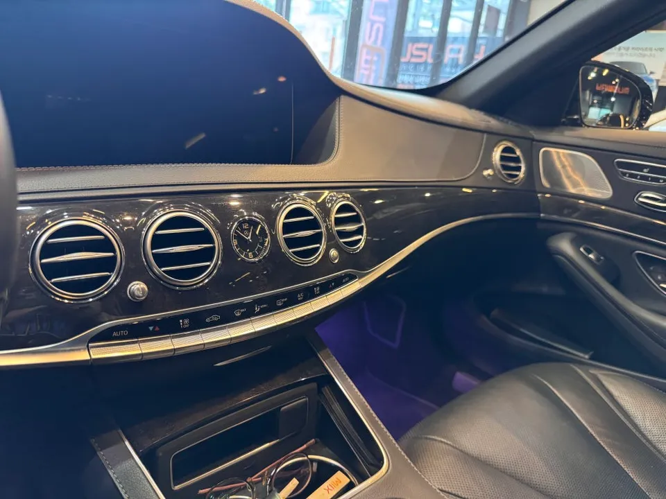 Mercedes-Benz S-Class W222 ambient lighting - Mercedes-Benz S-Class W222 Ambient Lighting Review photo 3