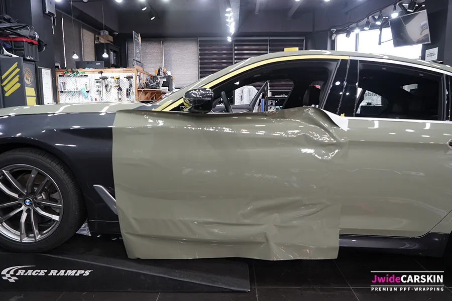 BMW 520d G30 vinyl wrap - BMW 520d G30 Vinyl Wrap Review: Tinybot Khaki Green Transformatio photo 5
