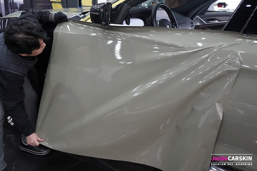 BMW 520d G30 vinyl wrap - BMW 520d G30 Vinyl Wrap Review: Tinybot Khaki Green Transformatio photo 6