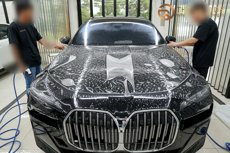 BMW 7 Series G70 PPF施工事例｜費用目安と仕上がり 施工写真 3-1