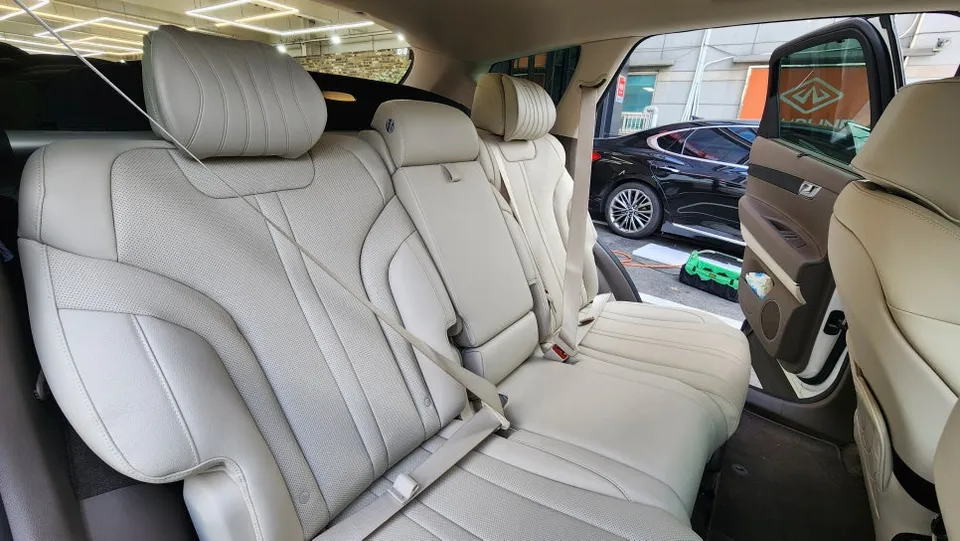 Genesis GV80 interior customization - Genesis GV80 Interior Customization Installation Review — Cost photo 3
