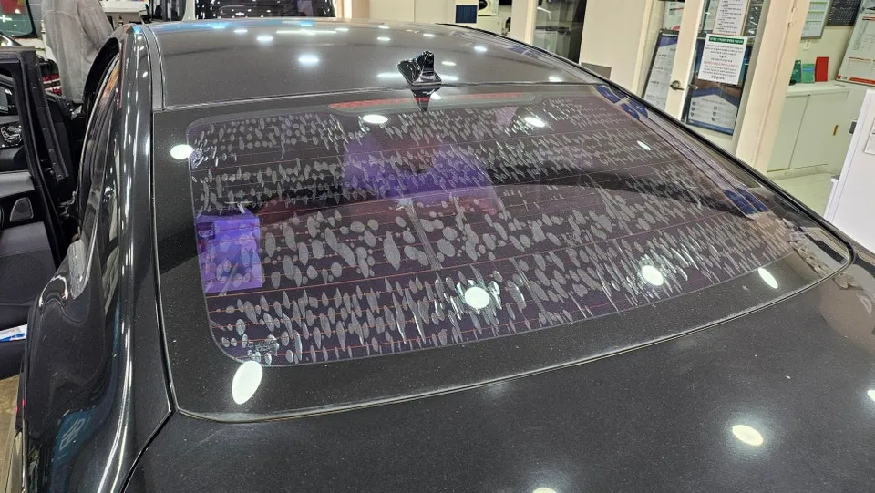 Hyundai Grandeur HGのカーフィルム施工事例 施工写真 4