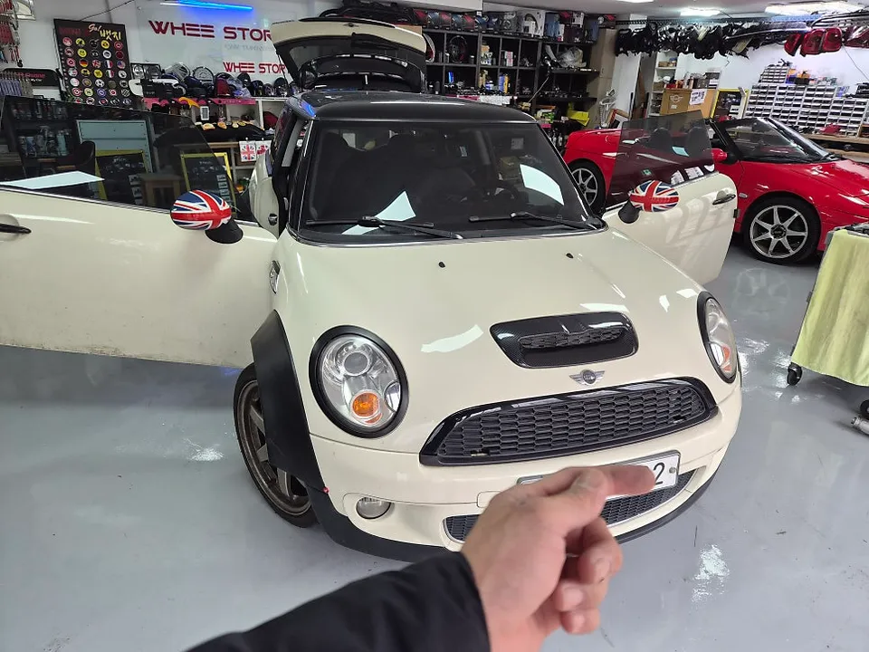BMW MINI Cooper body repair installation result