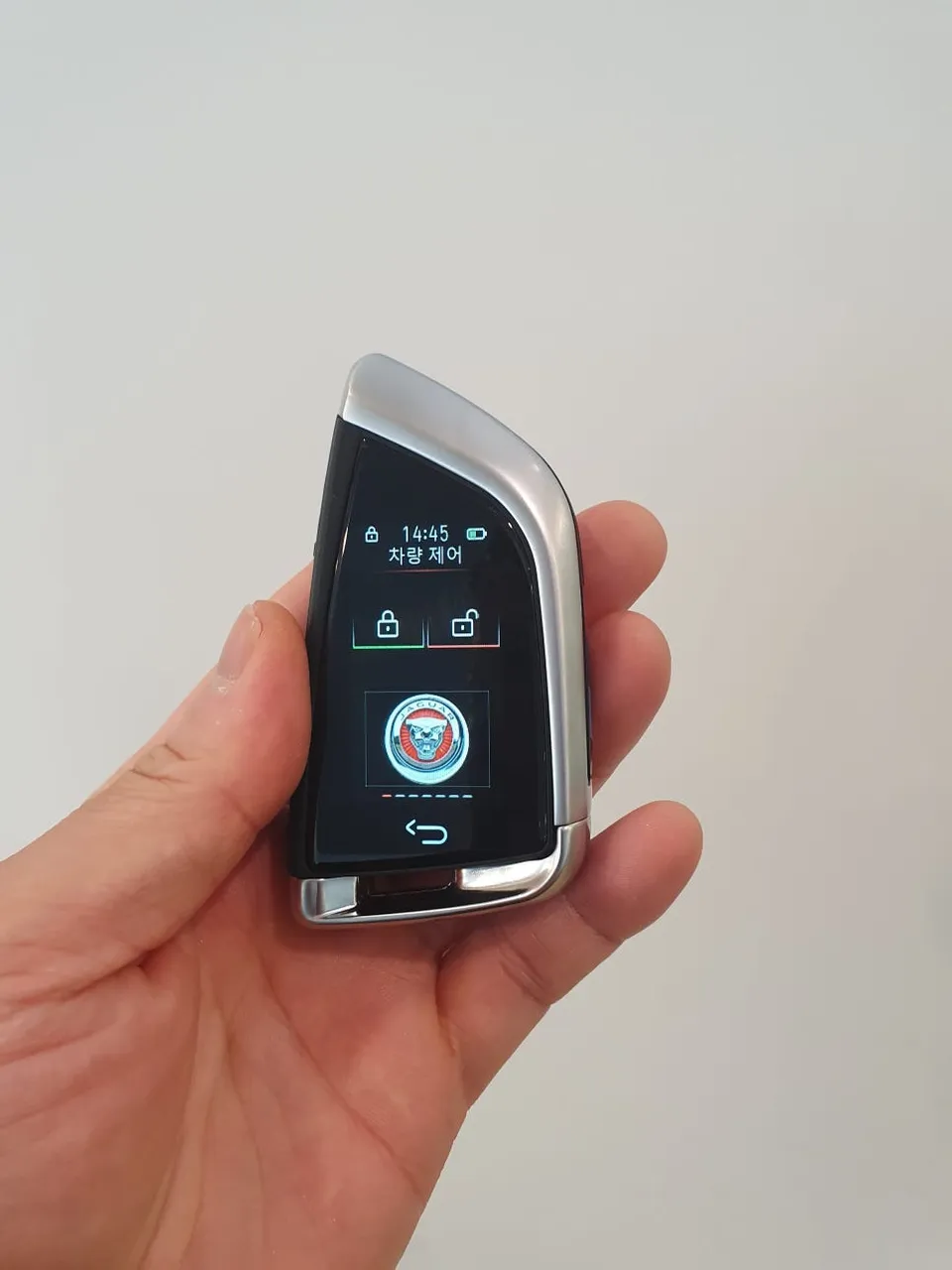 Jaguar XF oem options - Jaguar XF Factory Option Retrofit Review photo 3
