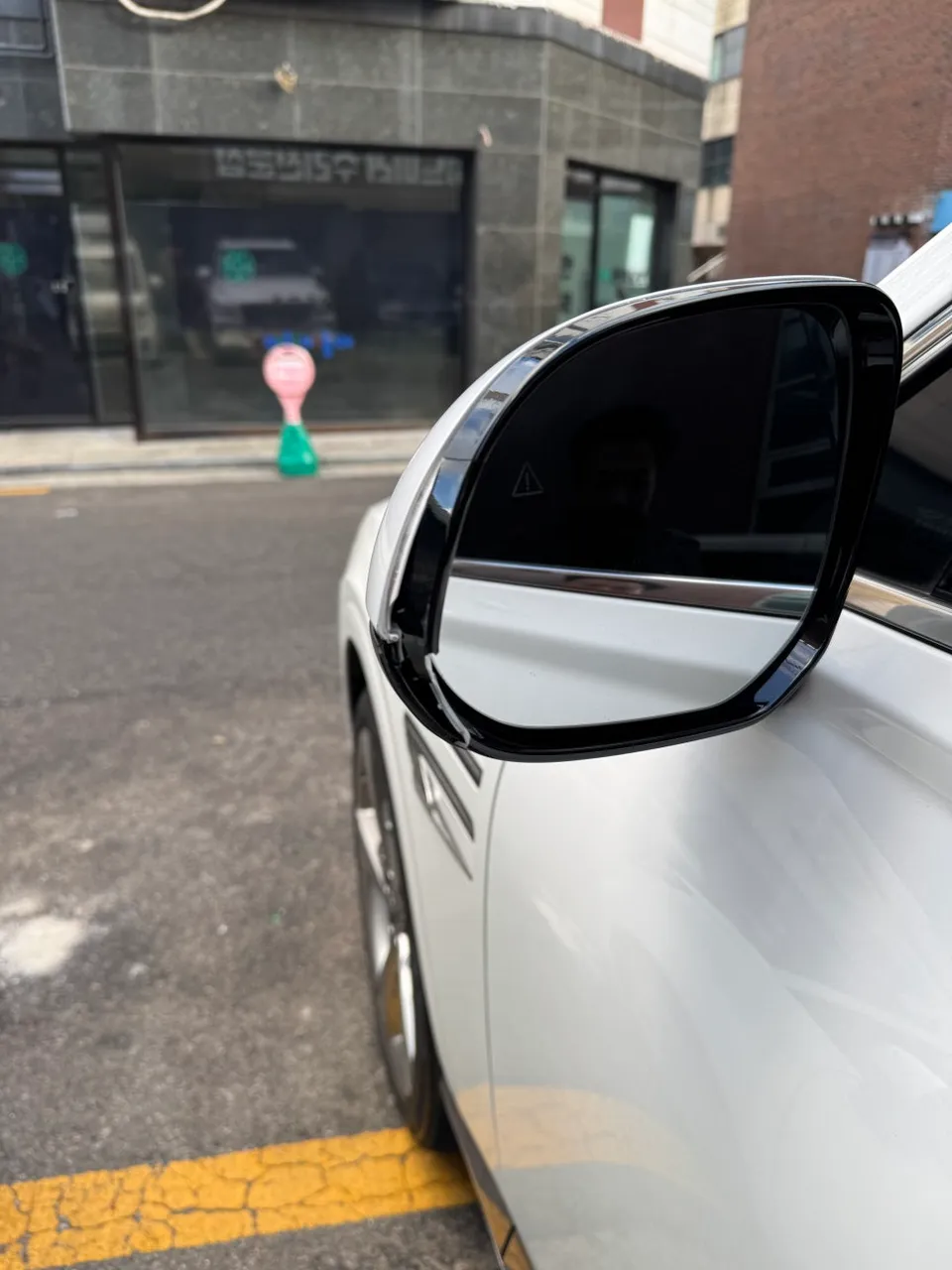 Genesis GV80 body repair - Genesis GV80 Side Mirror Housing Repair - Same-Day Fix photo 3