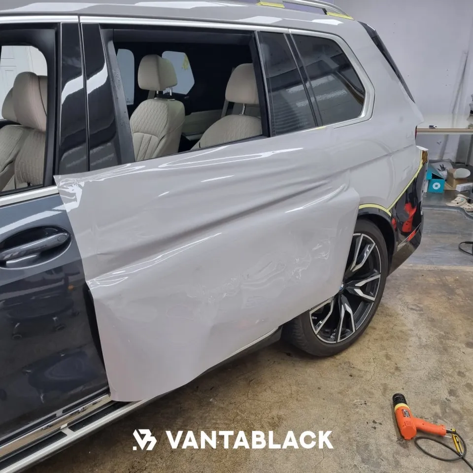 BMW X7 G07のカーラッピング事例|ナ尔多グレーの高級感 施工写真 1-2