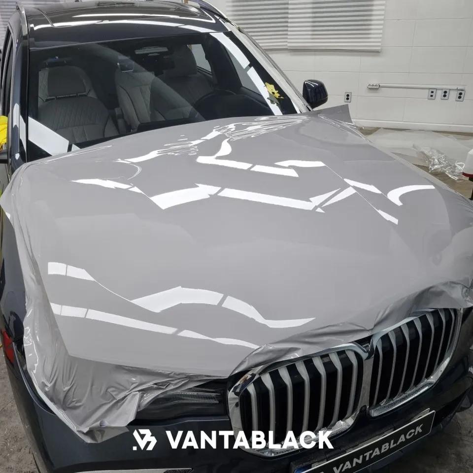 BMW X7 G07のカーラッピング事例|ナ尔多グレーの高級感 施工写真 4-2
