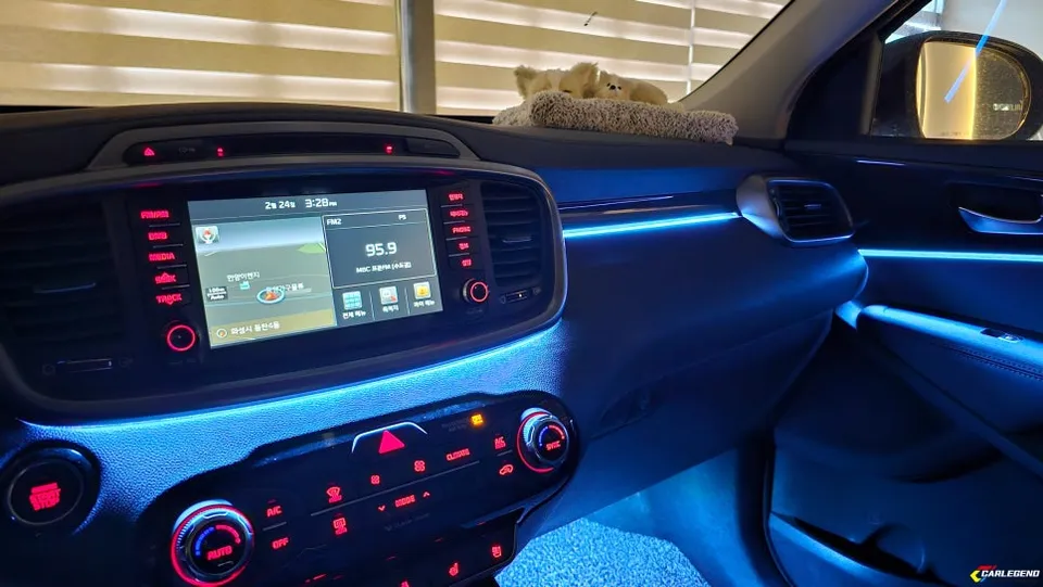 Hyundai Sorento ambient lighting - Hyundai Sorento Ambient Lighting Review - Subtle Upgrade photo 6