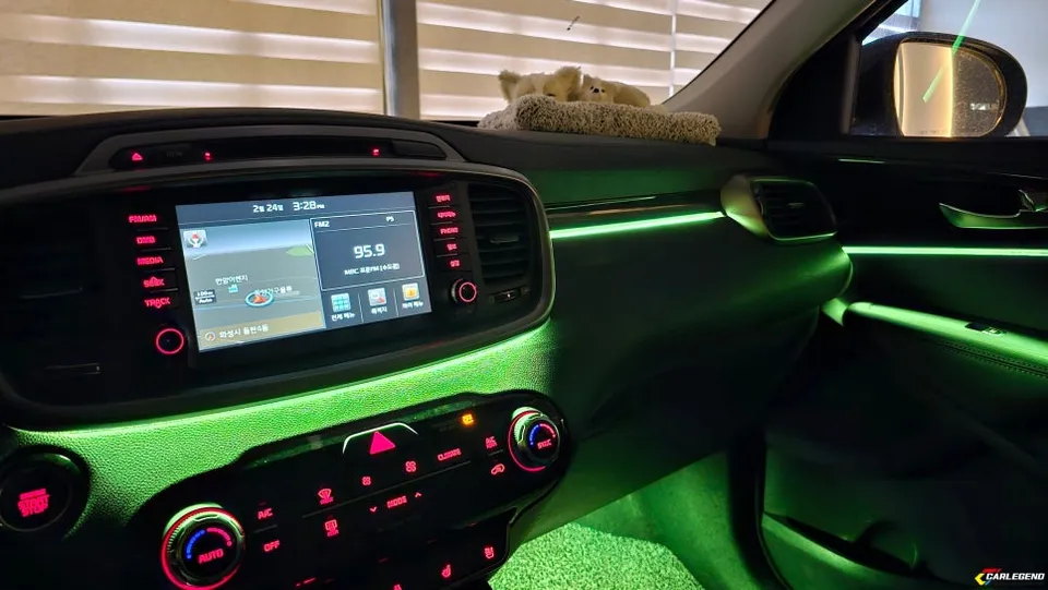 Hyundai Sorento ambient lighting - Hyundai Sorento Ambient Lighting Review - Subtle Upgrade photo 7
