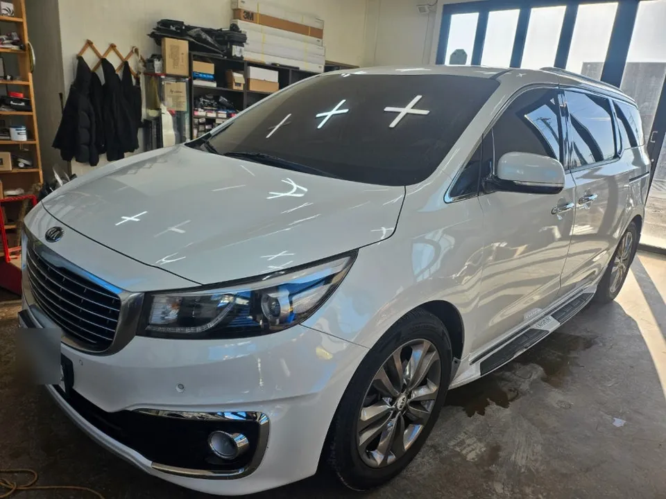 Kia Carnival OEM Options Review: Factory Upgrade Cost photo 2