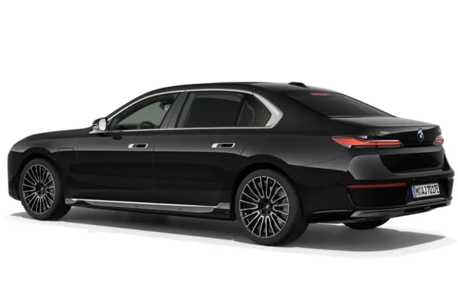 BMW 7 Series vinyl wrap - BMW 7 Series Vinyl Wrap Review: Champagne Gold Duo-Tone photo 3