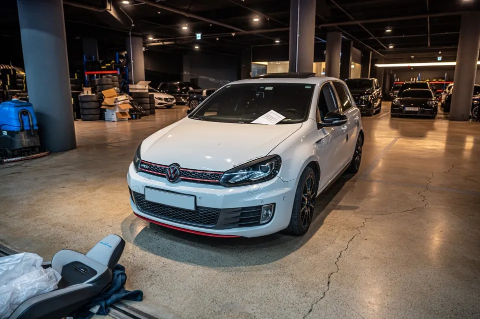 Volkswagen GolfのPPF施工事例｜費用目安・仕上がり 写真