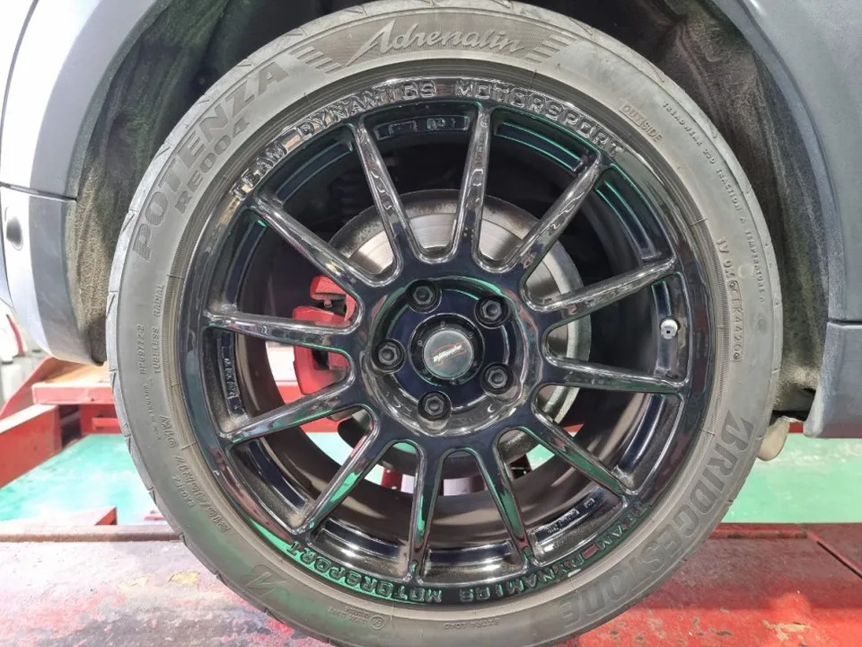 MINI MINI Cooperのホイールリペア・塗装事例 施工写真 1-2
