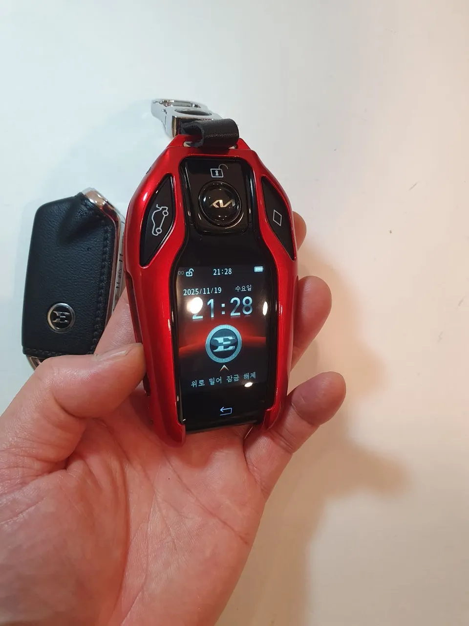 Kia Stinger oem options - Kia Stinger OEM Options Review: Display Key Upgrade photo 6
