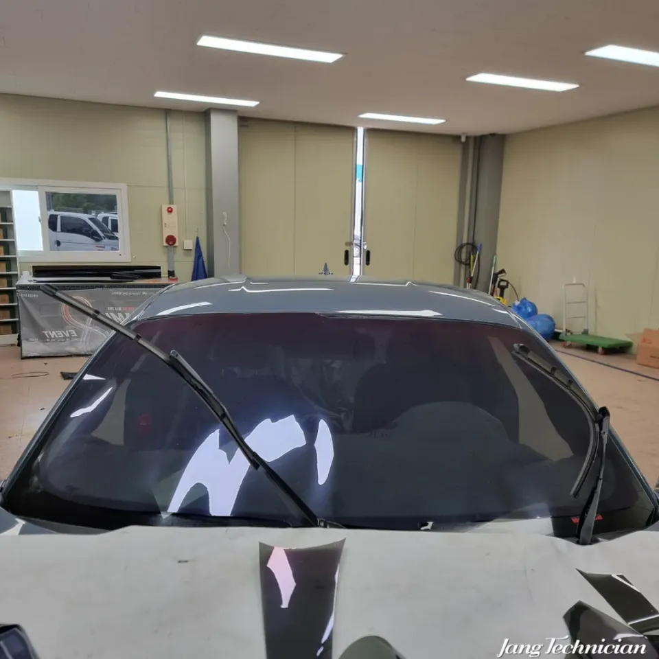 Ford Mustang 7th Genのカーフィルム施工事例｜費用目安・仕上がり 施工写真 1-2