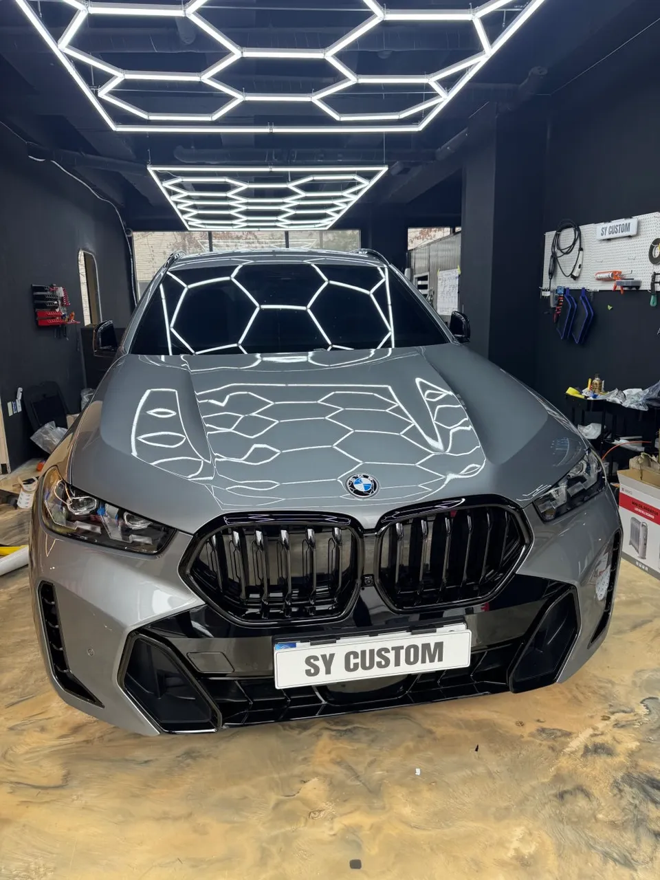 BMW X6 G06のカーラッピング事例｜費用目安・仕上がり 施工写真 1-1
