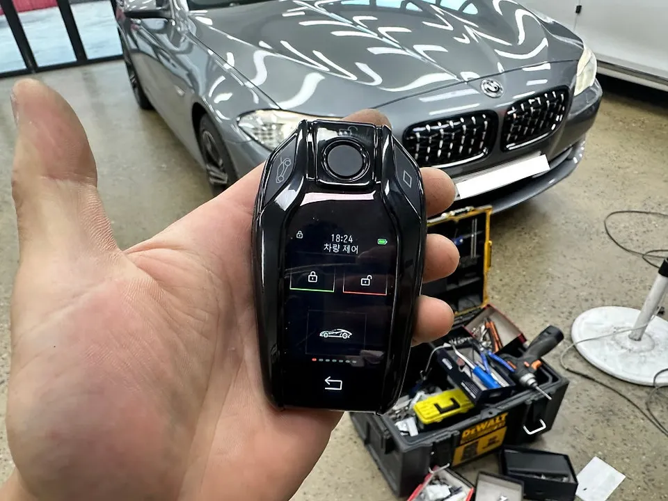 BMW 5 Series F10 oem options - BMW 5 Series F10 Remote Start & Display Key Upgrade Review photo 4