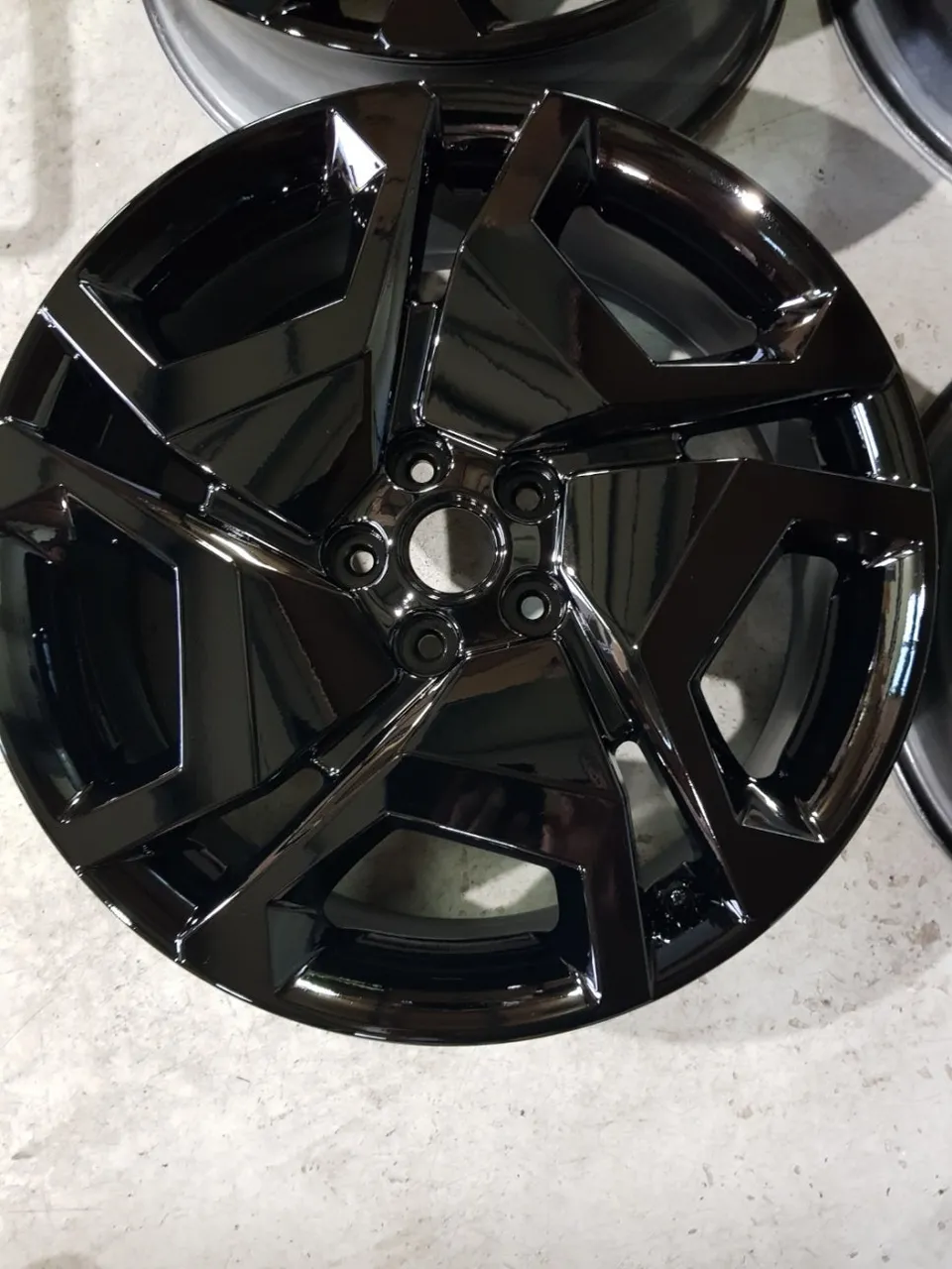 Hyundai Palisade Wheel Repair Review - Restored 20" Black Wheels