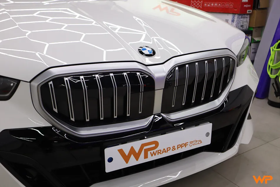 BMW 5 Series G60のカーラッピング事例｜費用目安・仕上がり 施工写真 3-1