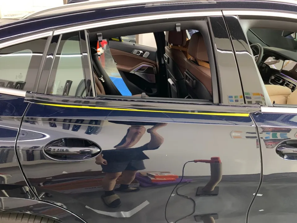 BMW X6 ceramic coating - BMW X6 Ceramic Coating Review — Enhanced Gloss & Protection photo 3