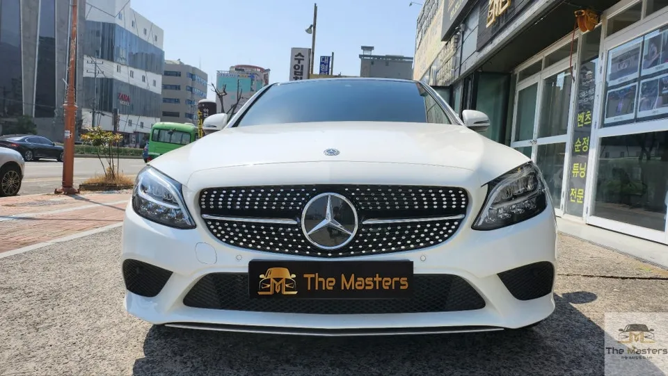 Mercedes-Benz C-Class W205 body kit installation result