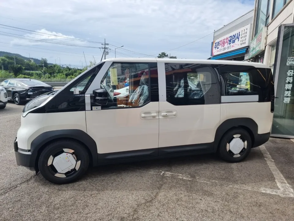 Kia Carnivalのカーフィルム施工事例｜費用目安と仕上がり 施工写真 3