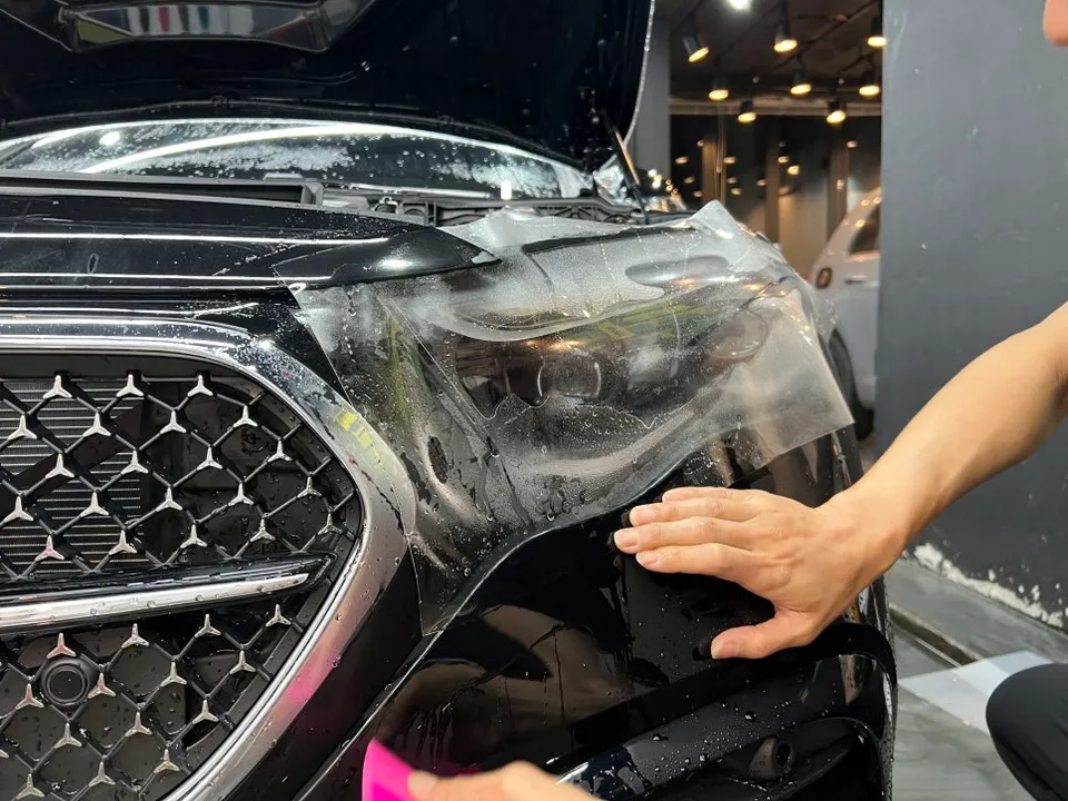 Mercedes-Benz E300のPPF施工事例｜費用目安と仕上がり 施工写真 3