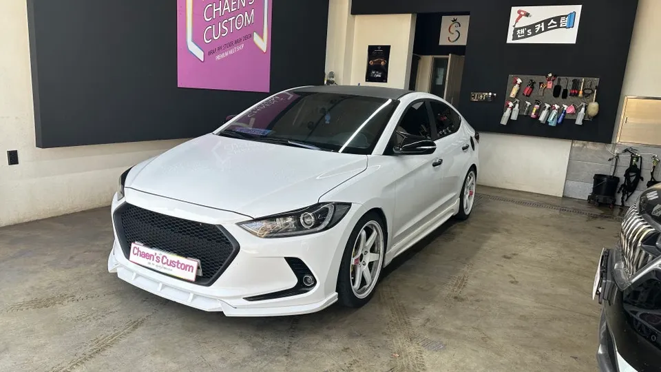 Hyundai Elantra MDのカーラッピング事例 施工写真 2