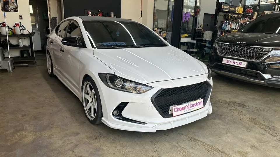 Hyundai Elantra MDのカーラッピング事例 施工写真 3