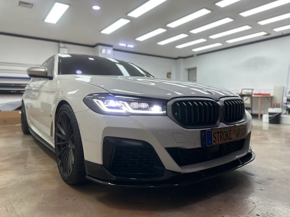 BMW 5 Seriesのカーフィルム施工事例|費用目安・仕上がり 施工写真 1-1