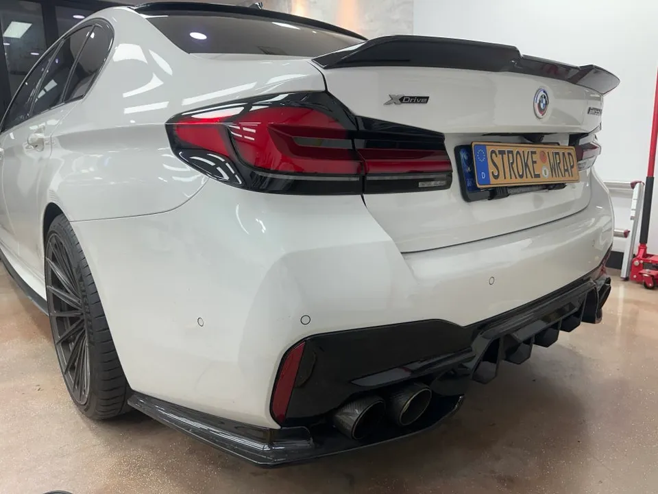 BMW 5 Seriesのカーフィルム施工事例|費用目安・仕上がり 施工写真 3-1